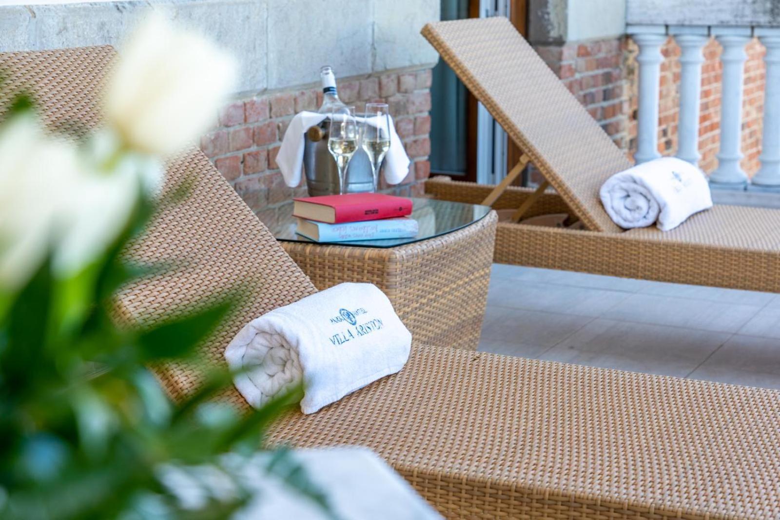 Hotel Park Ariston 4*